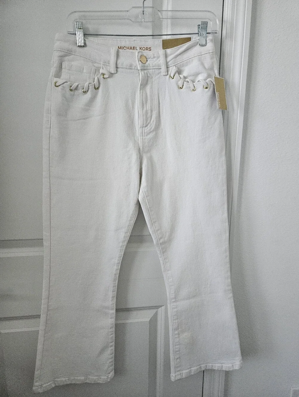 NWT Michael Kors White Selma Flared Jeams Size 6 , 25